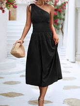 Solid Color Sleeveless One-shoulder Midi Dresses