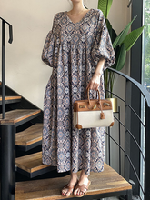 Vintage Floral Printed V-Neck Pleated Puff Sleeves Midi Dress