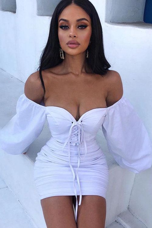 Lantern sleeves one-word collar dress