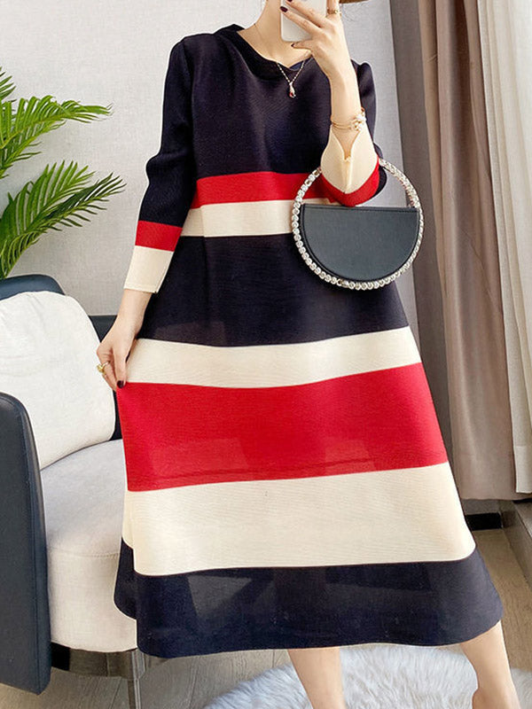 Pleated Striped A-Line Loose Round-Neck Midi Dresses