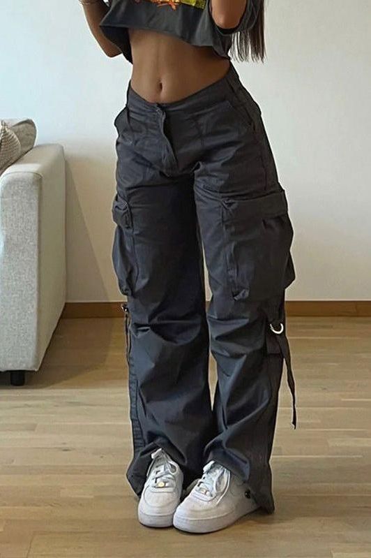Street style pants with large pockets