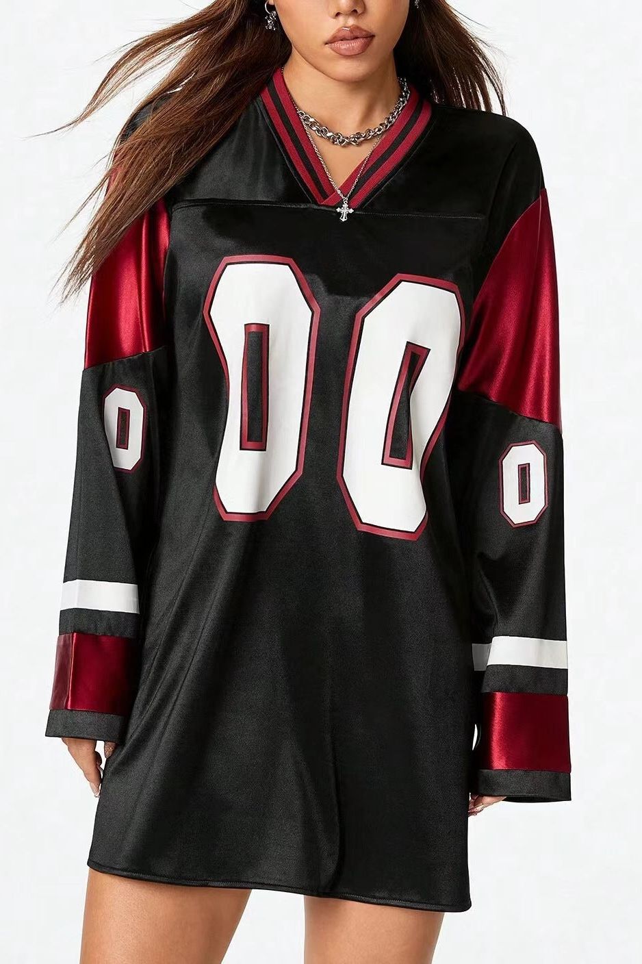loose long-sleeved T-shirt