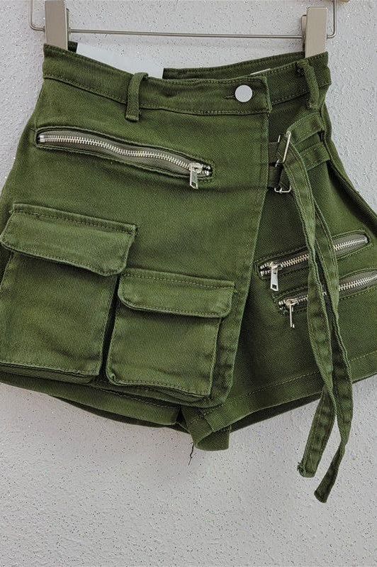 Irregular multi-pocket denim shorts