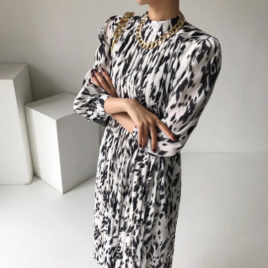 Oversized Pleated Midi Printed Dress