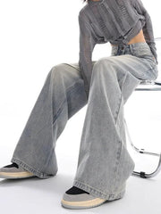 Vintage Light Wash High Rise Boyfriend Jeans