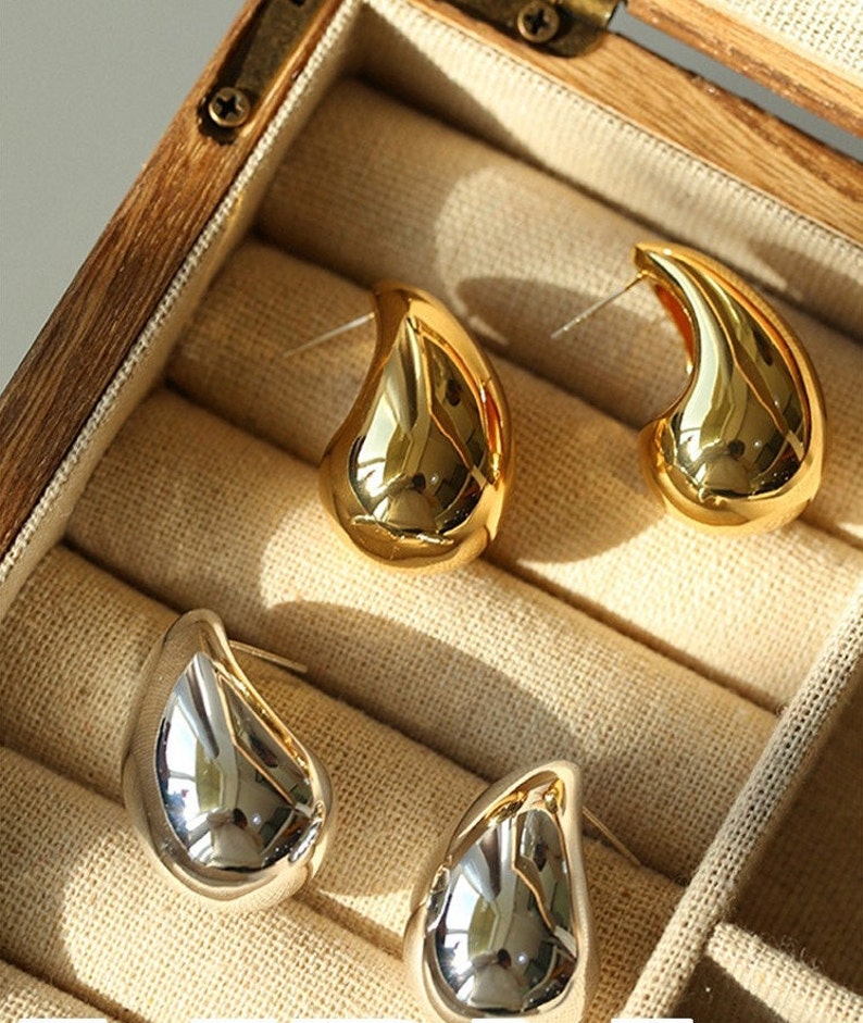 Silver Teardrop Drop Earring