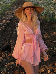 New lantern sleeve V-neck top vacation style sexy navel-baring strappy shorts set