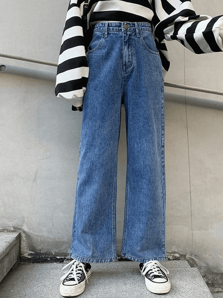 Light Wash Relaxed Boyfriend Jeans