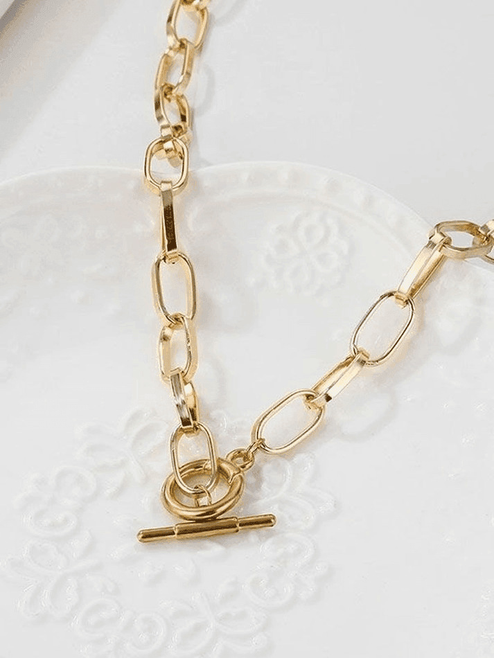Simple Link Chain Toggle Necklace