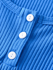 Solid Color Curved Hem Short Knit Top