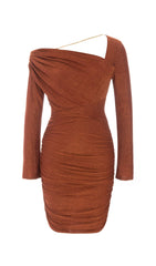 GLIT PLEATED OBLIQUE SHOULDER DRESS IN BROWN