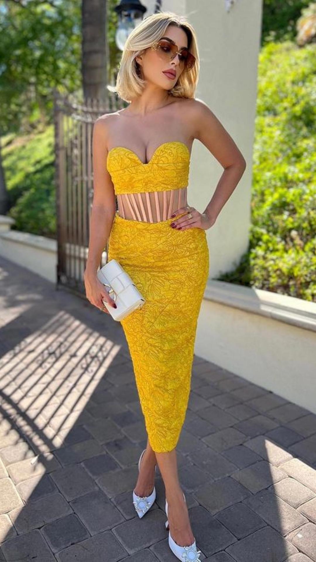 JACQUARD STRAPLESS MIDI DRESS IN YELLOW