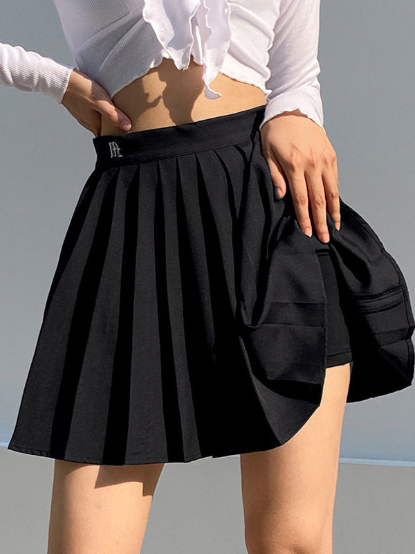 Lined Detail Embroidery Pleated Mini Skirt