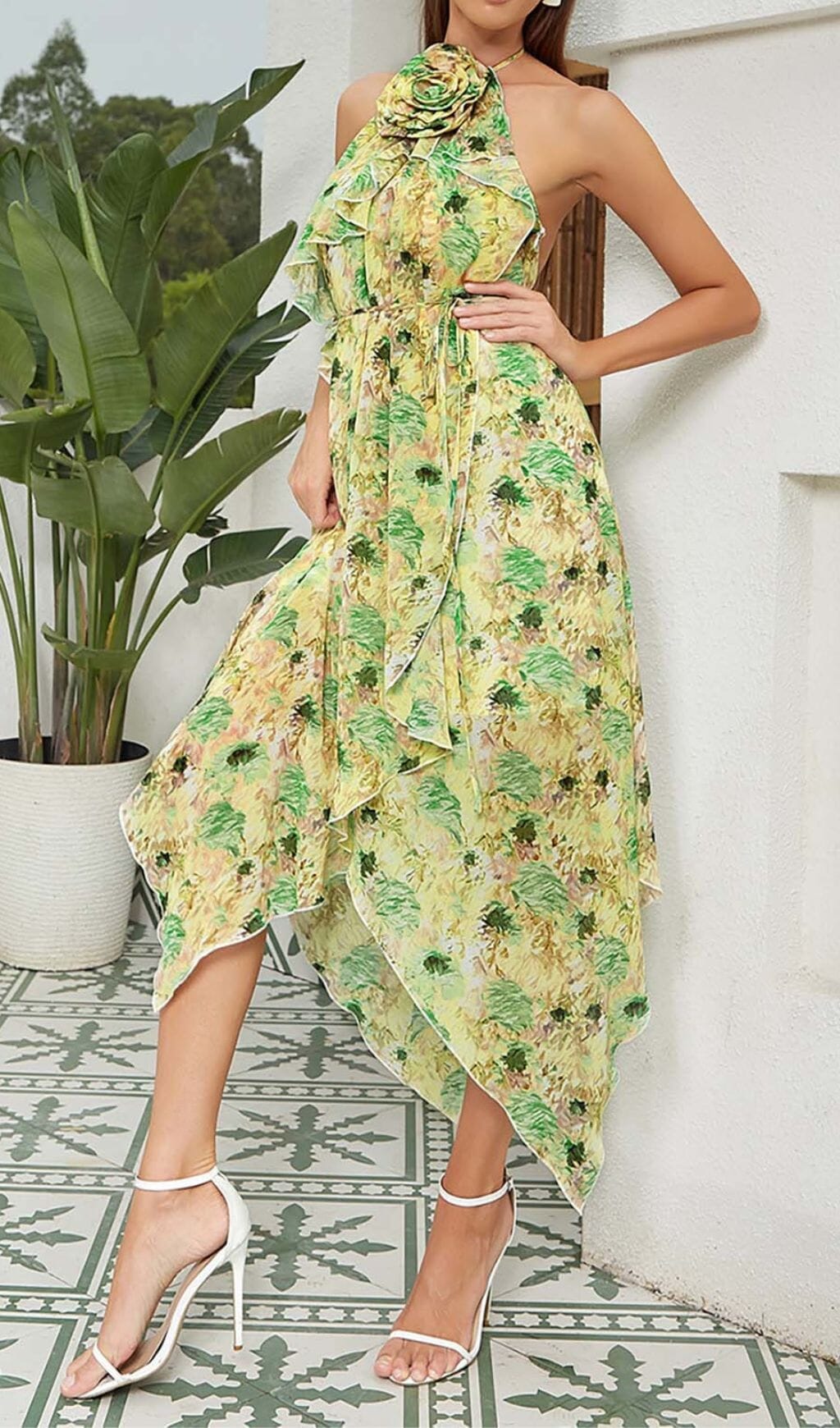 FLORAL PRINT HEM HALTER DRESS IN GREEN