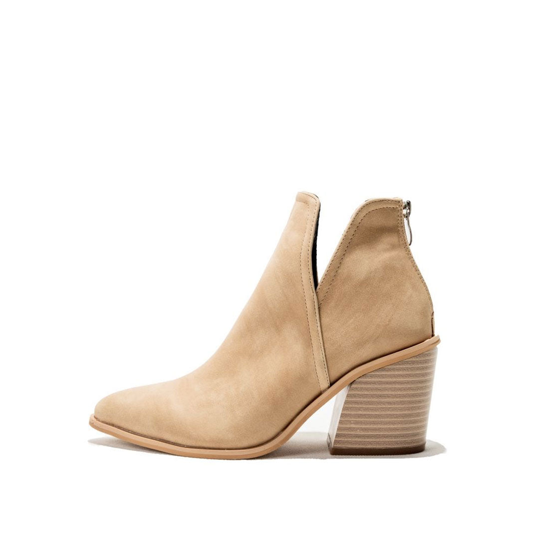 Pointed Toe Notch Chunky Heel Ankle Boots - Apricot