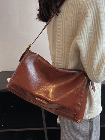 PU Solid Shoulder Bag